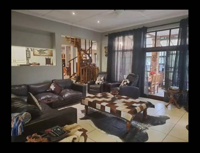 4 BEDROOM HOUSE RENTED IN MEER EN SEE